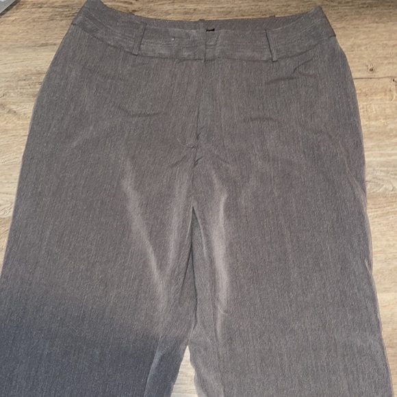 East 5th. Grey slacks size 12. - Picture 5 of 9
